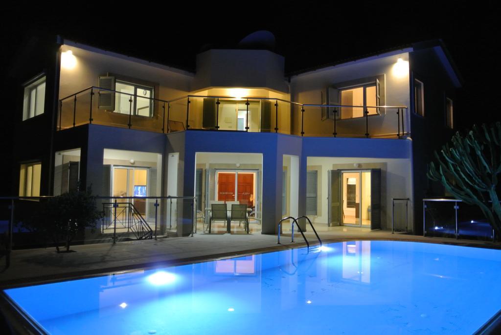 Villa Riverside Polis 外观 照片
